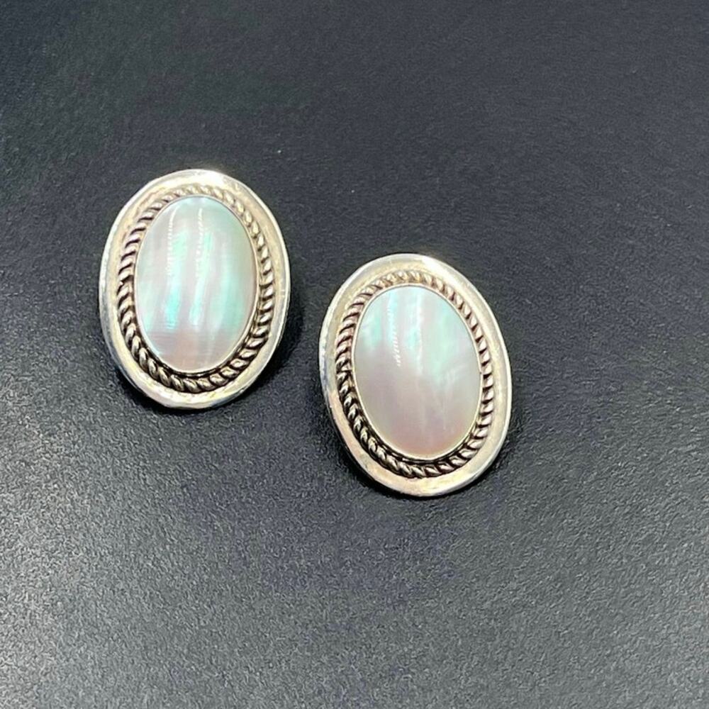 Rew Dinah Richard Edward Wiley Sterling Silver Oval Mother of Pearl Earrings